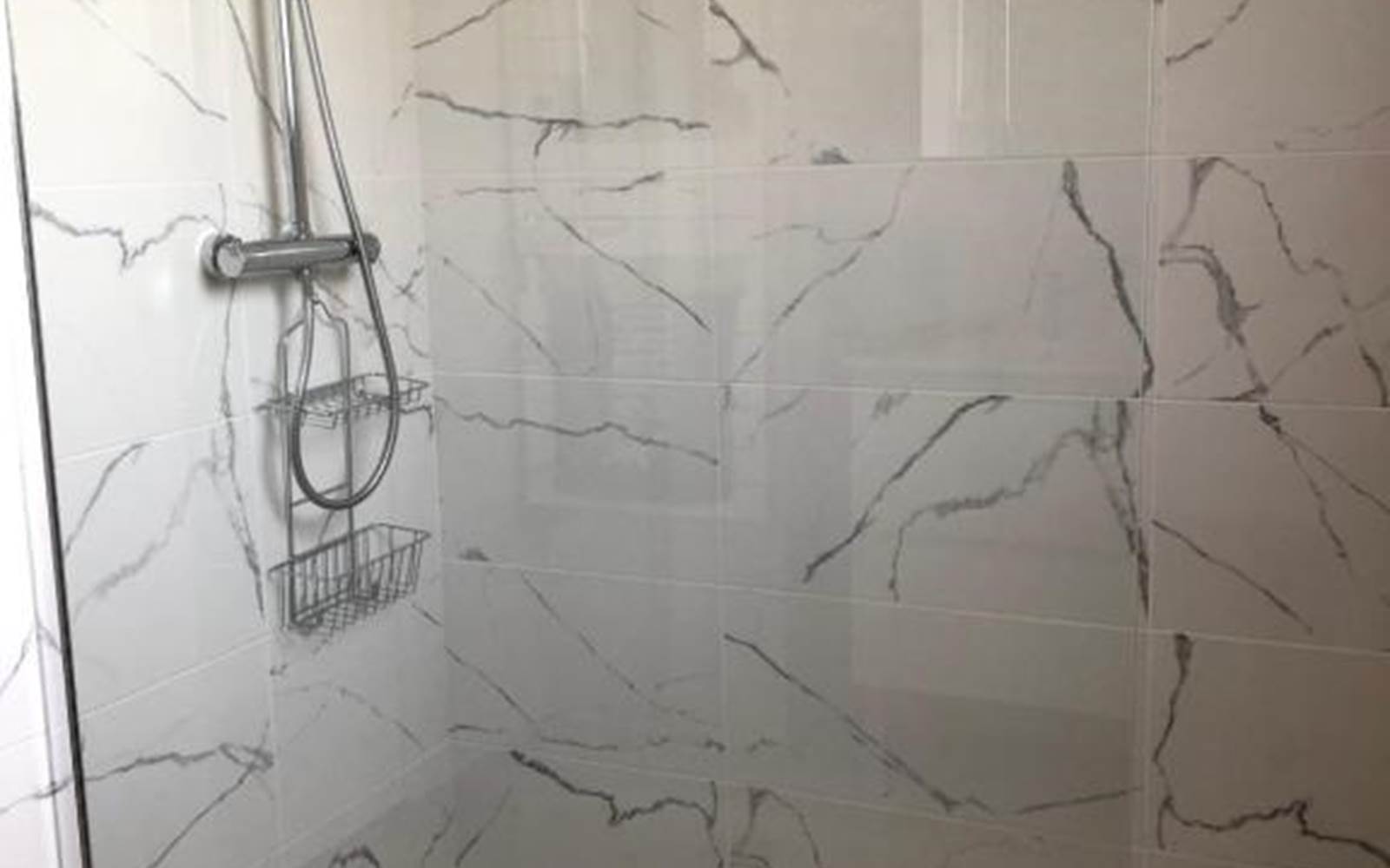 Douche à l'italienne