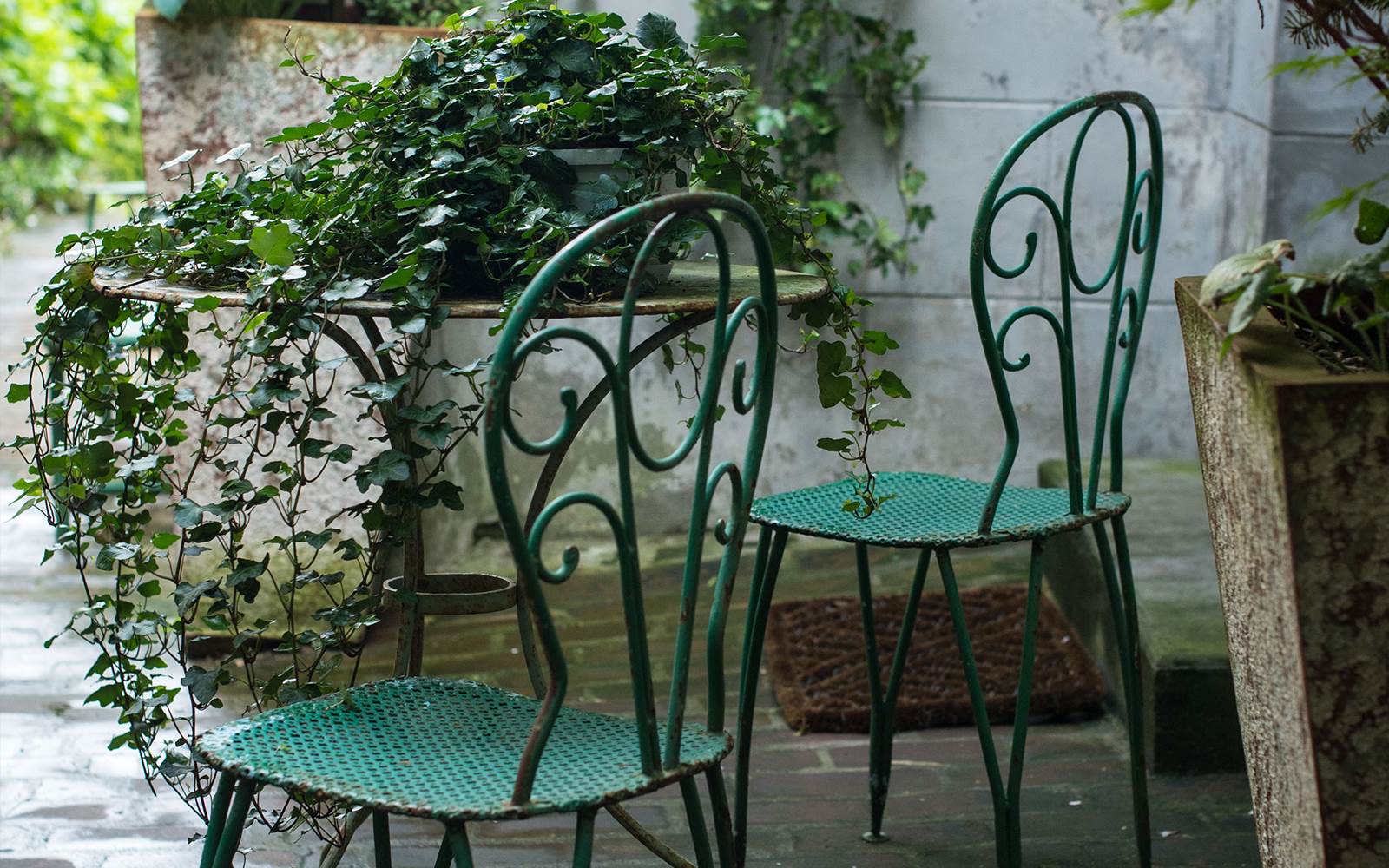 Chaises jardin_Logis Saint Le´onard