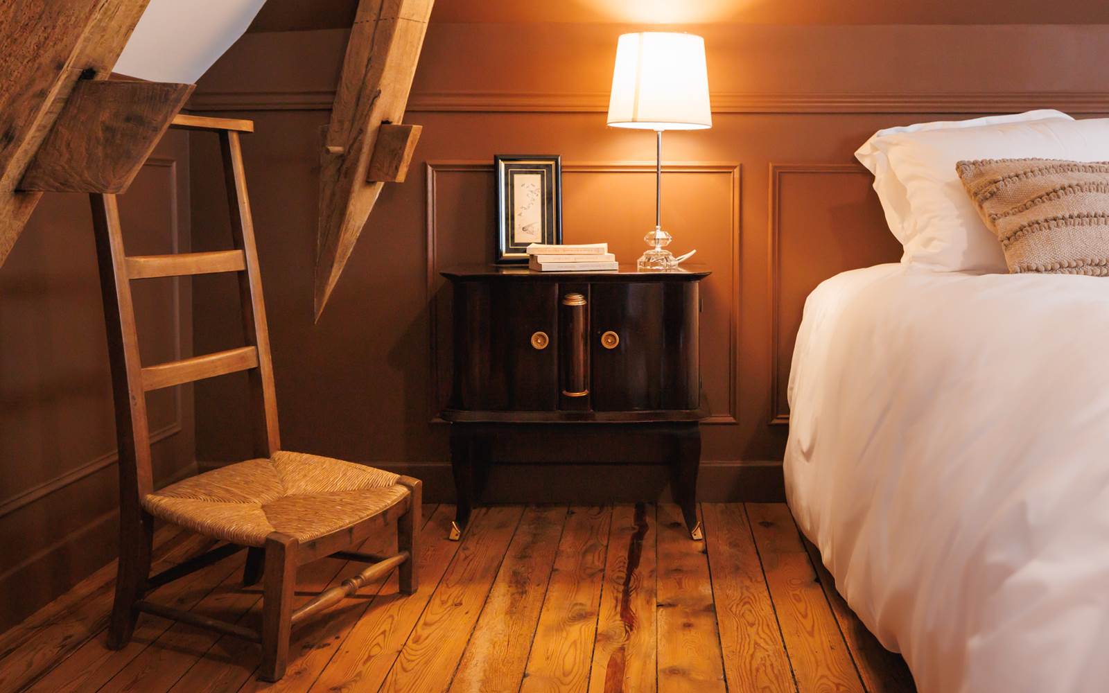 Chambre chocolat tête de lit gite de charme le Quatre feuilles proche Puy du Fou