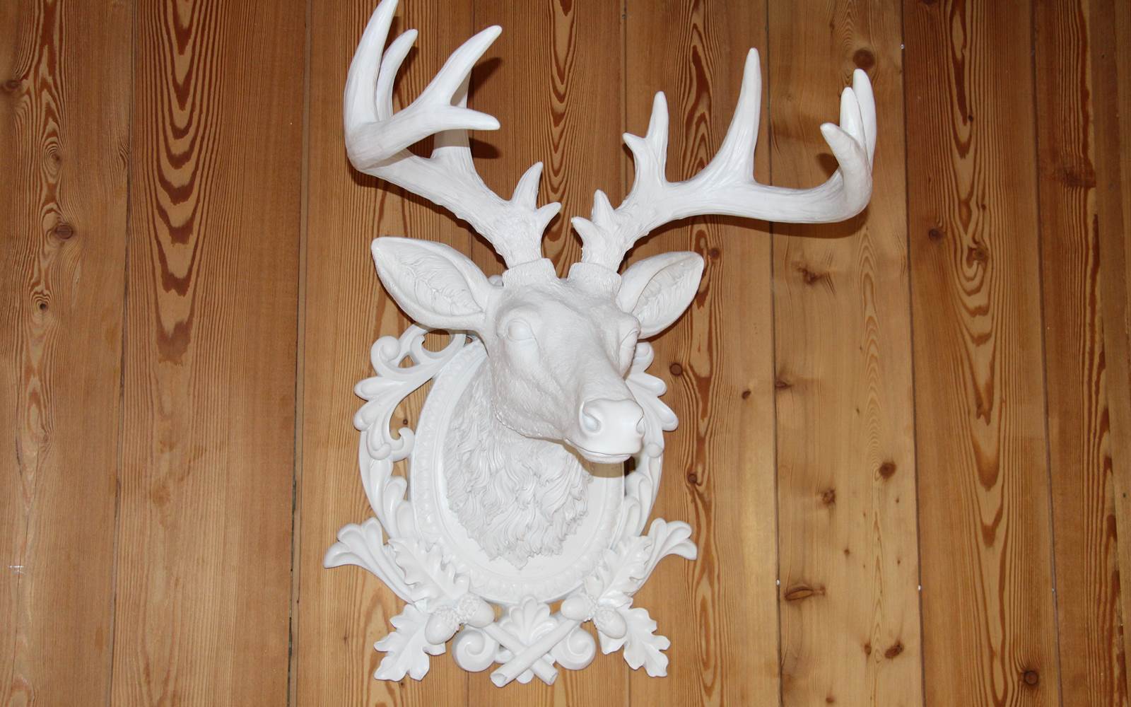 détail de la décoration des 4 saisons