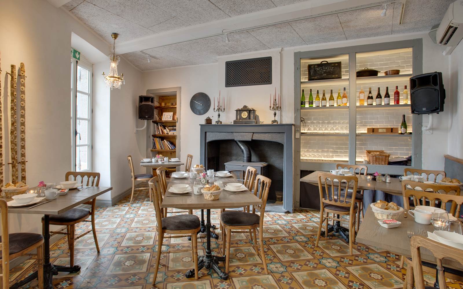 Breakfast room 2