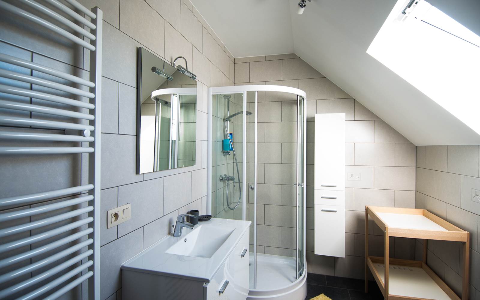 salle de bain chambre 2 étage