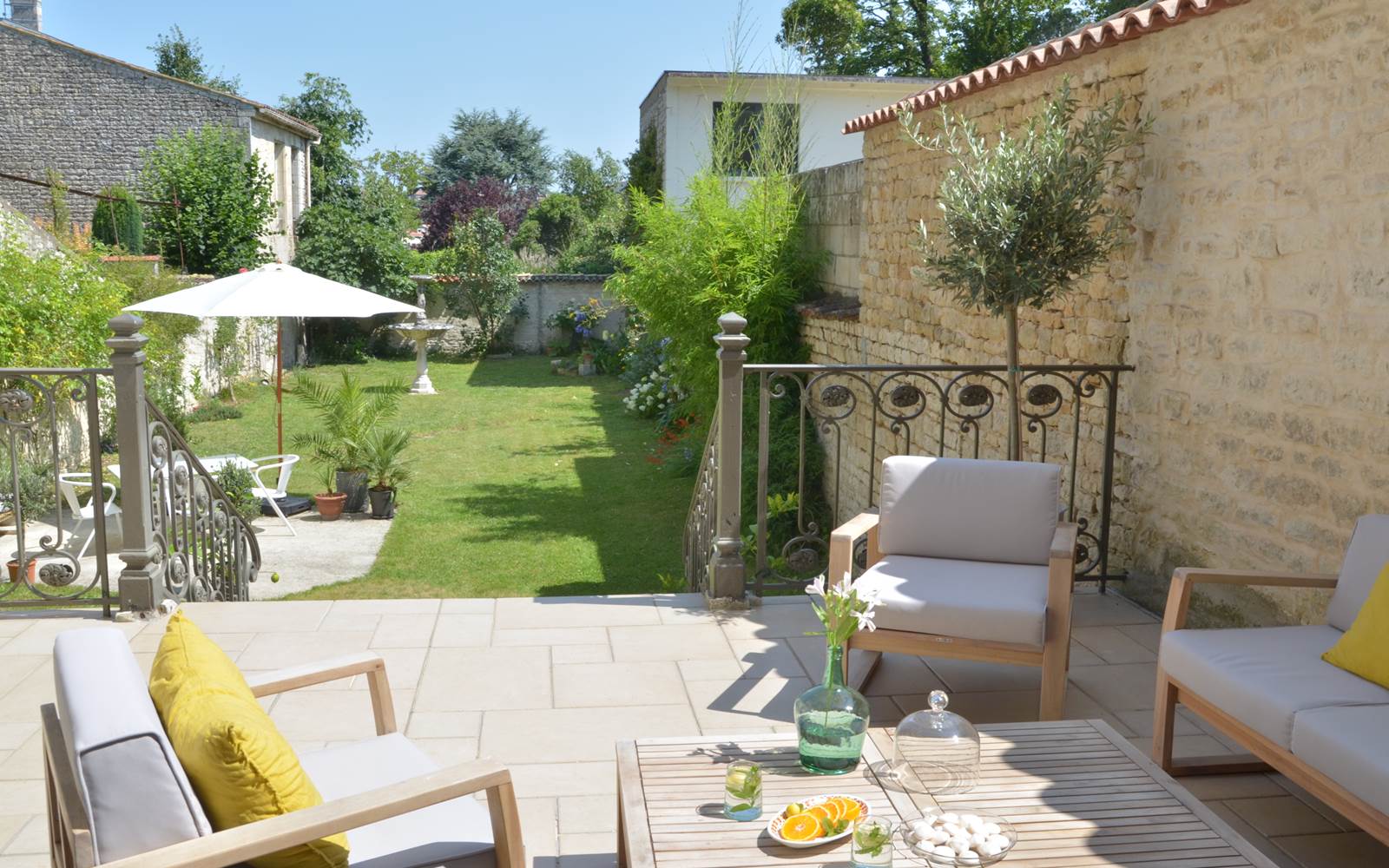 Terrasse et jardin