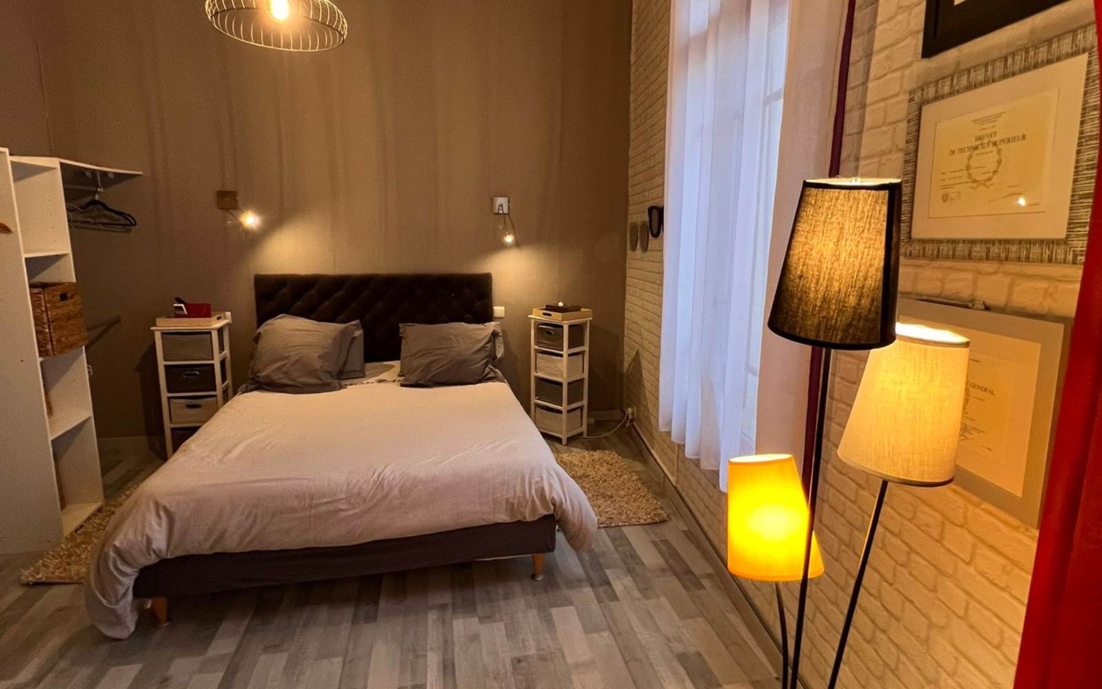chambre avec lit en160 CM
