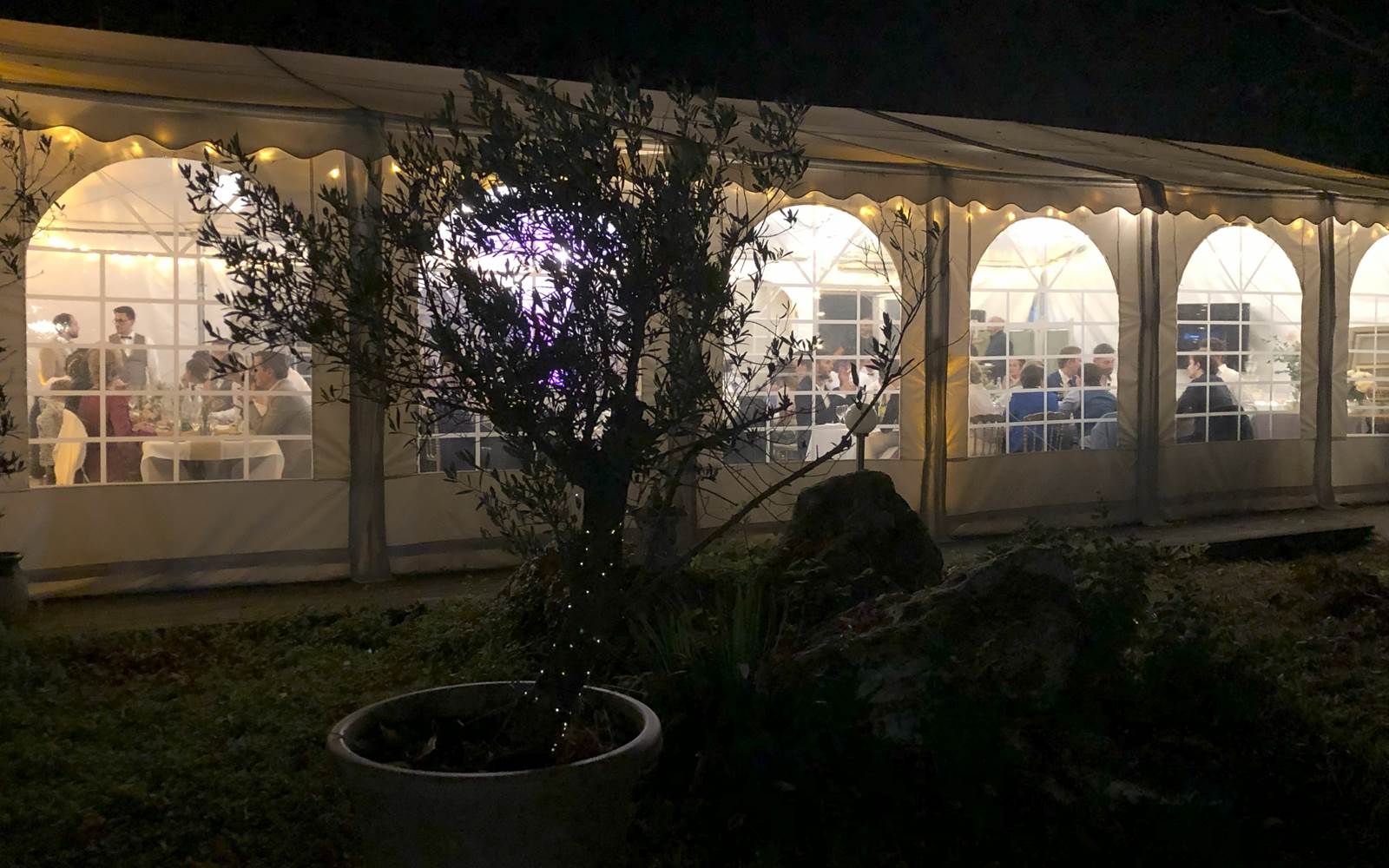 La Terrasse en bois la nuit