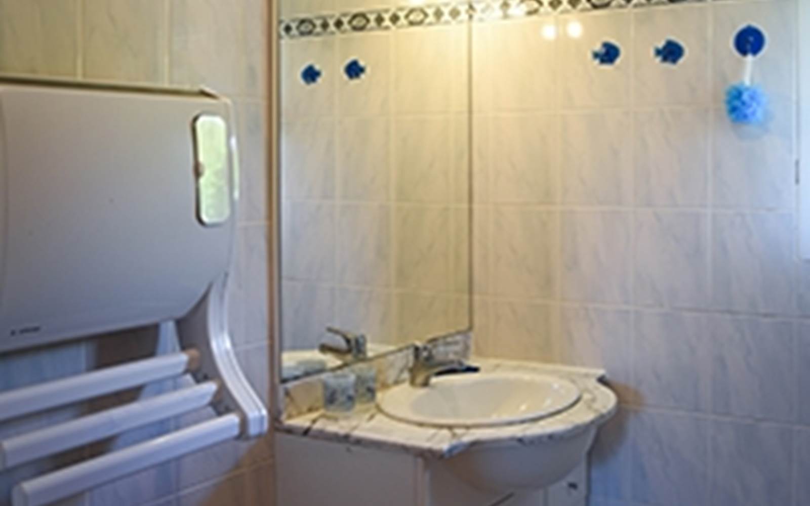 Lavabo, radiateur