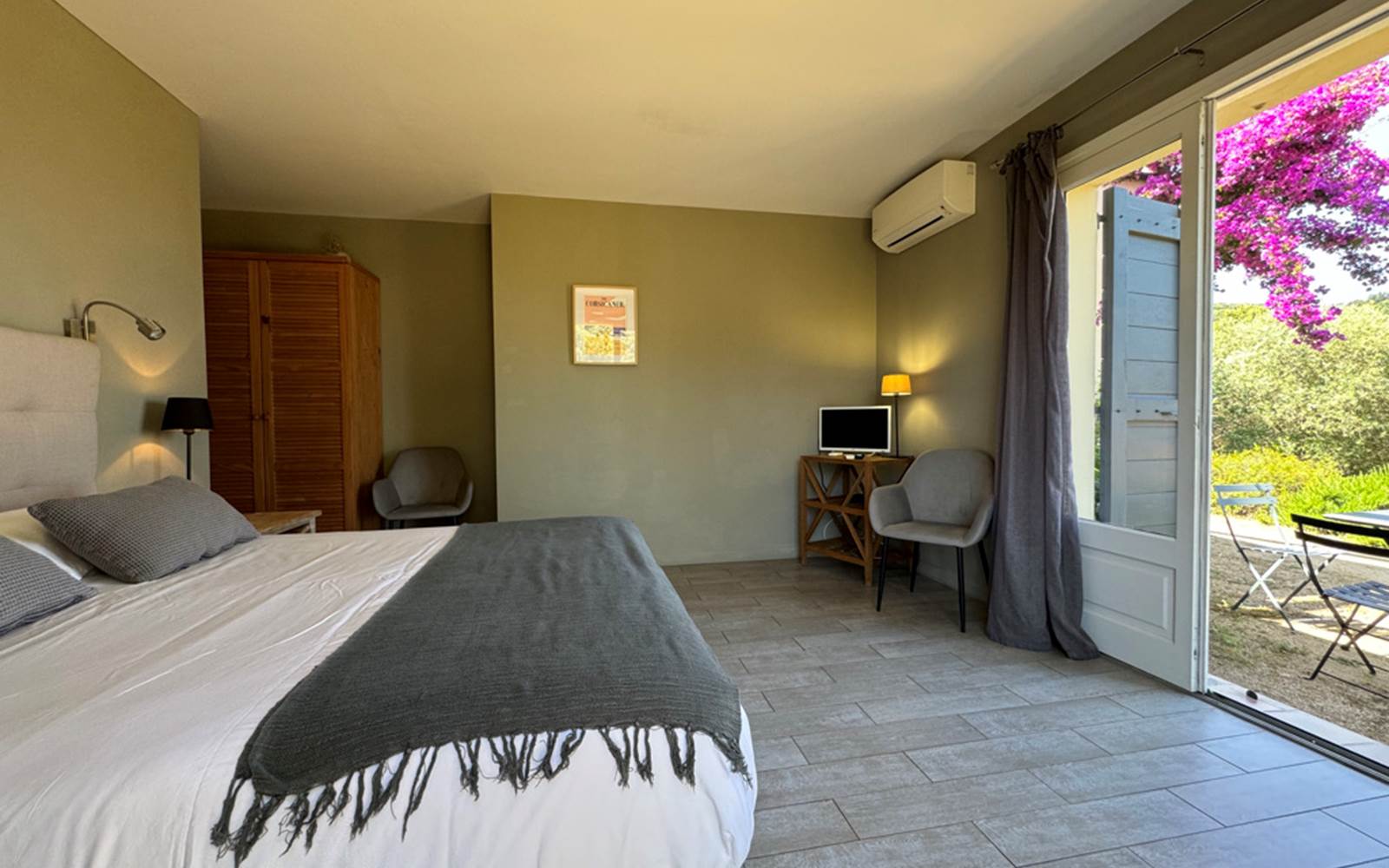 Chambre Cargese 2024
