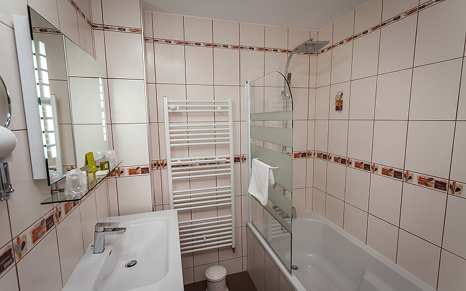 Hostellerie du grand duc salle de bain