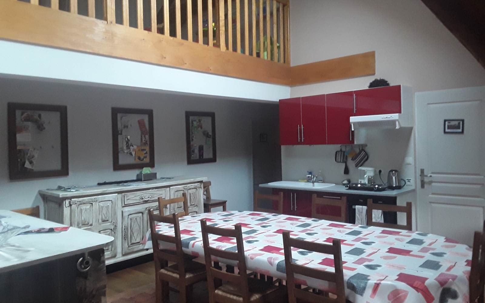 Coin cuisine commun aux 4chambres. 20180613_090202