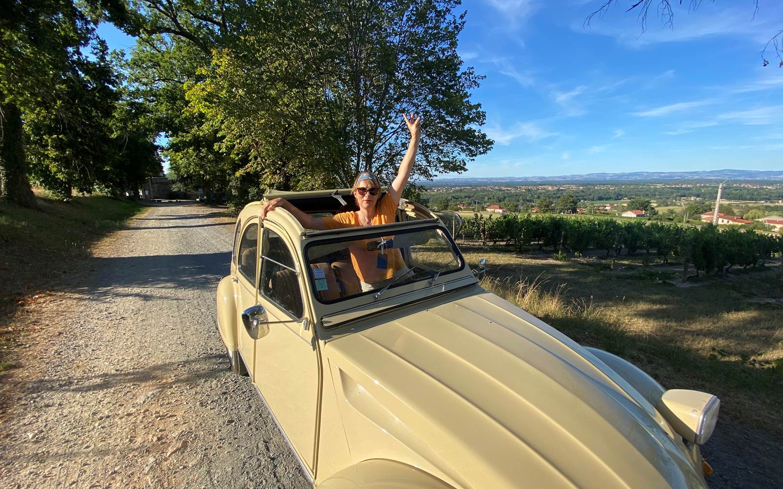 Balade en 2CV avec chauffeur(e)