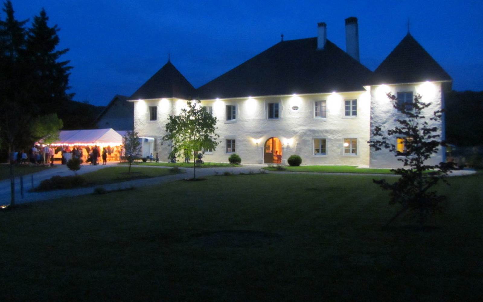 relais des deux tours nuit