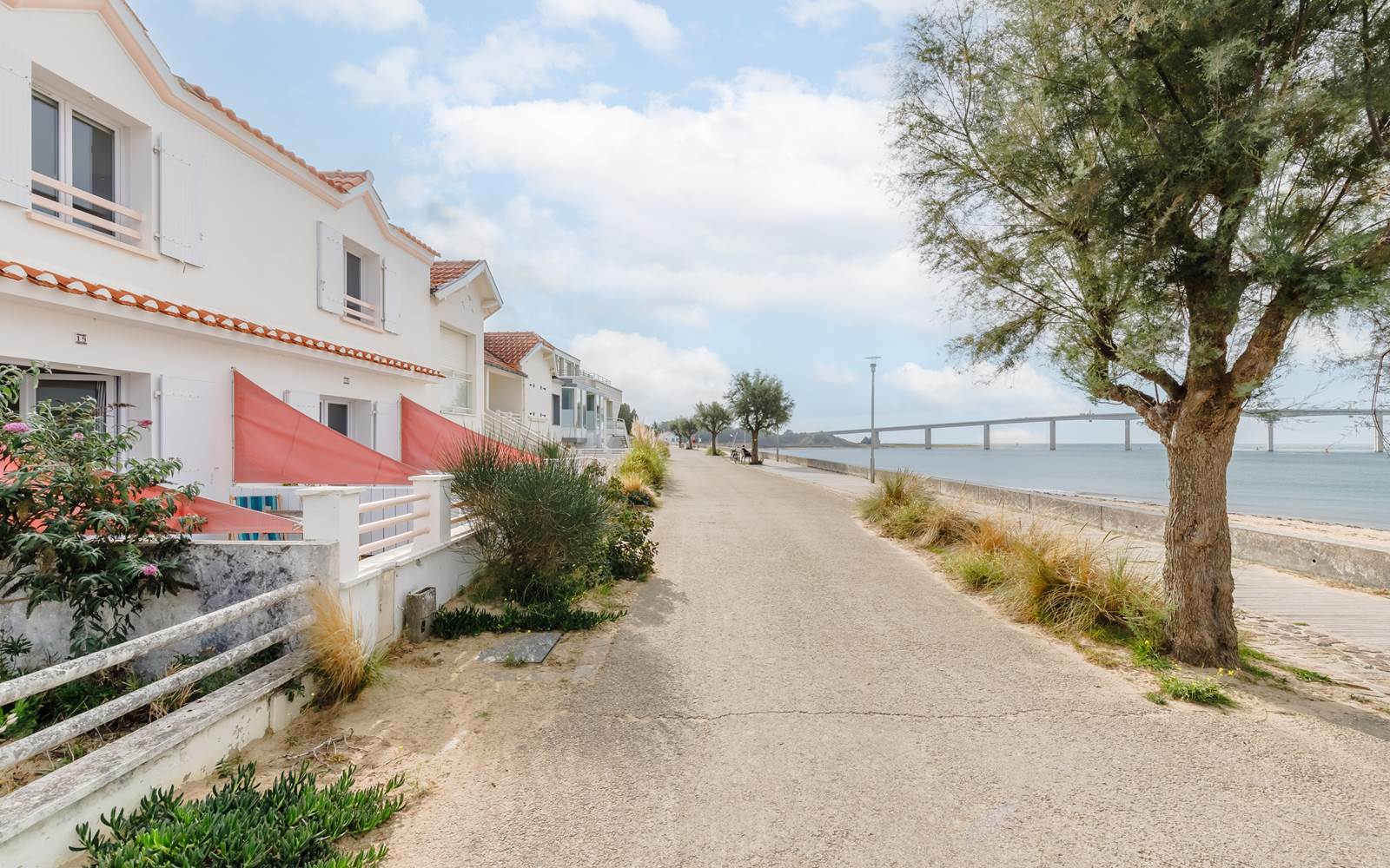 Façade Villas Les Bains de Mer l'Insula Oya et la Noirmoutrine