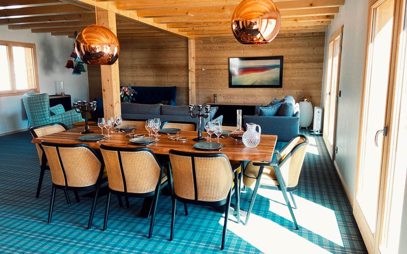 Chalet-entier-table-pour-6