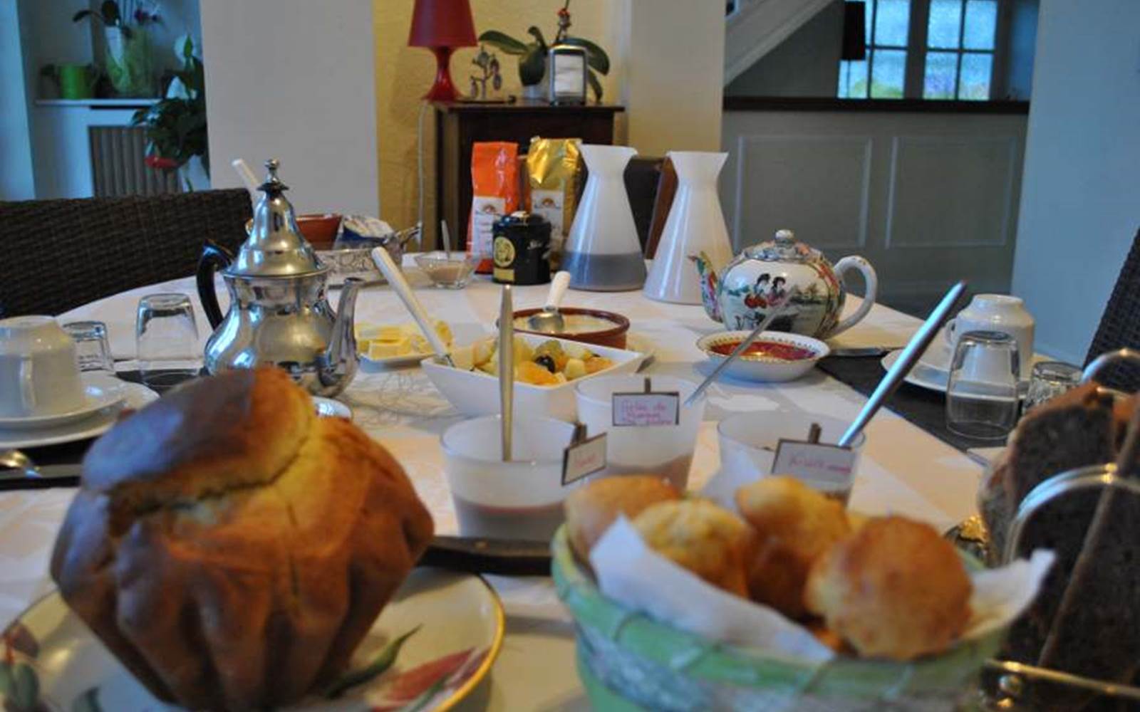 Petits dejeuners variés brioche maison
