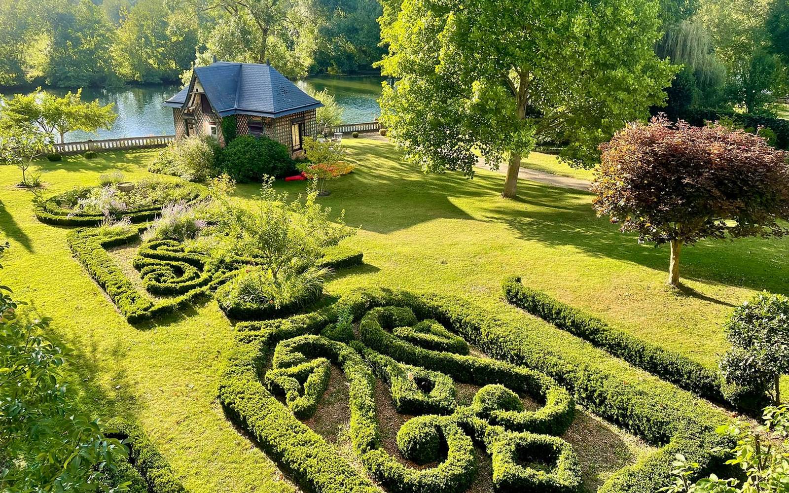 Maison d'hôtes - proche Angers - Grand jardin clos