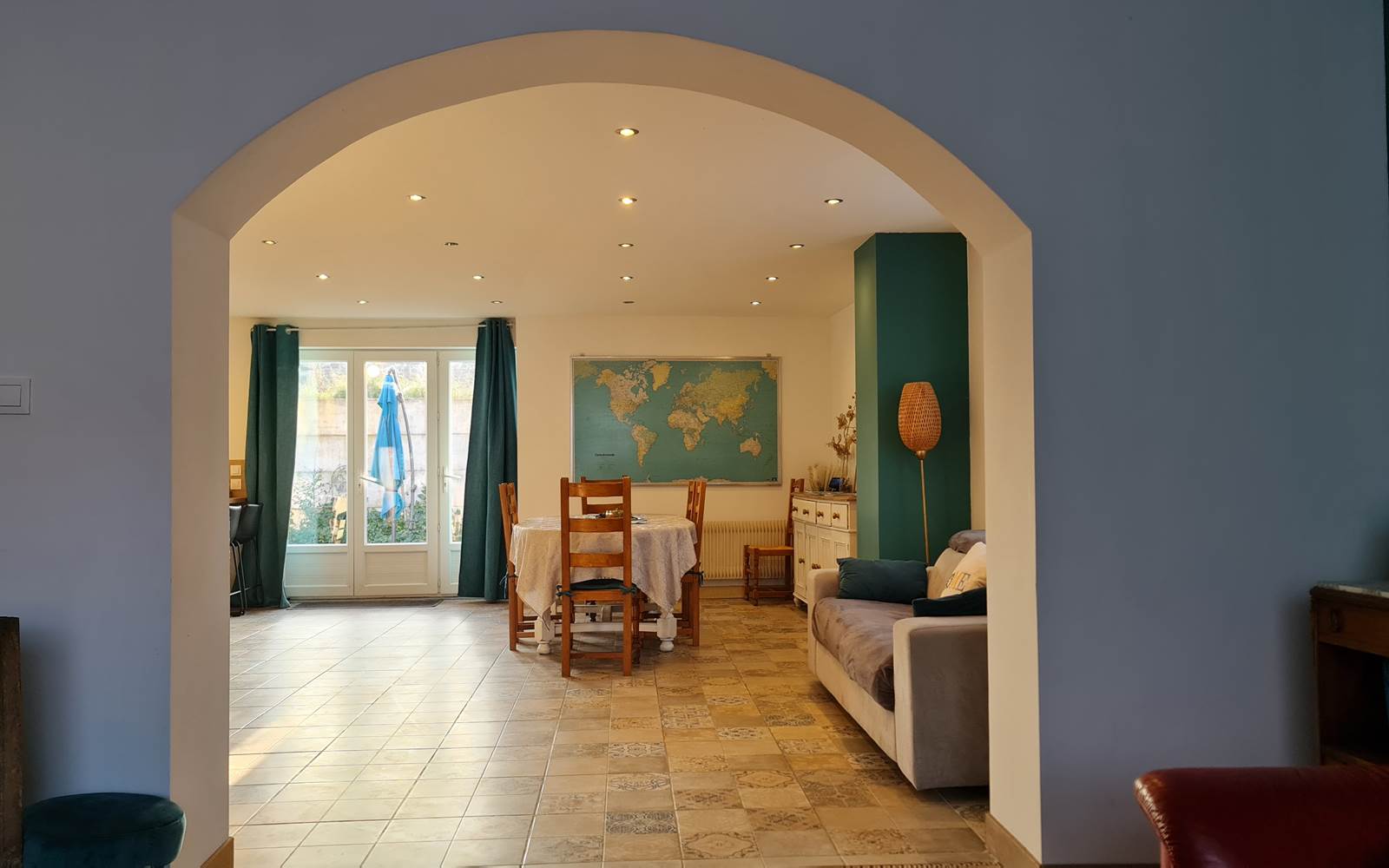 Grande salle de vie pour 11 personnes