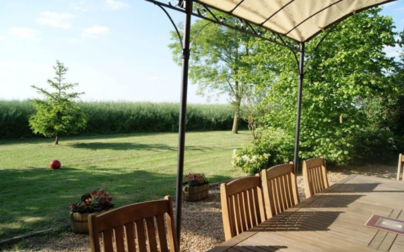 Terrasse-table-d-hotes