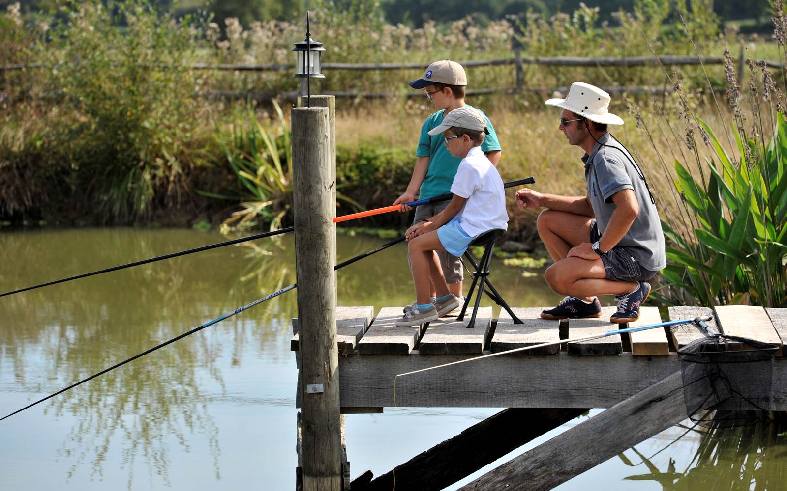 Le petit étang de pêche du Domaine de Louveraude en Nouvelle Aquitaine