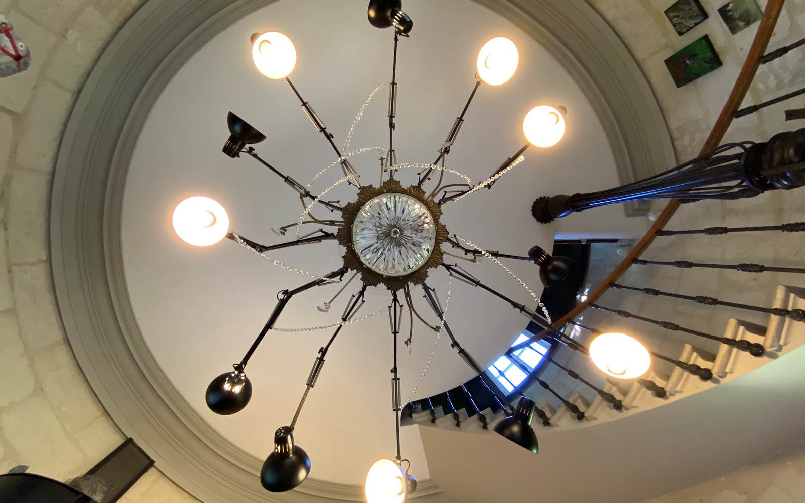 la-tour-des-touches-gite-savonnieres-le-lustre