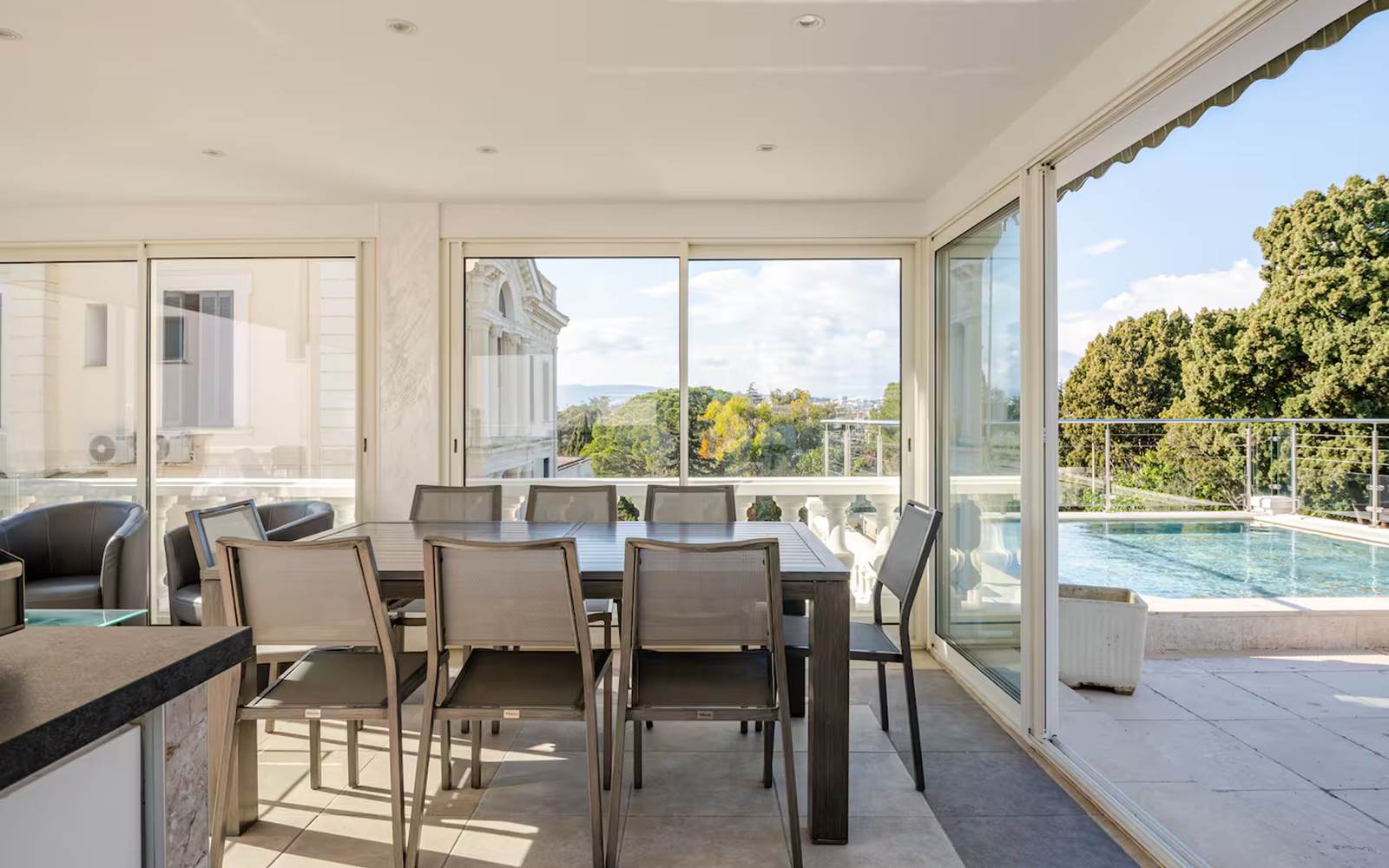 b583eaed-c216-4dc8-8531-37e19ef6d1b1