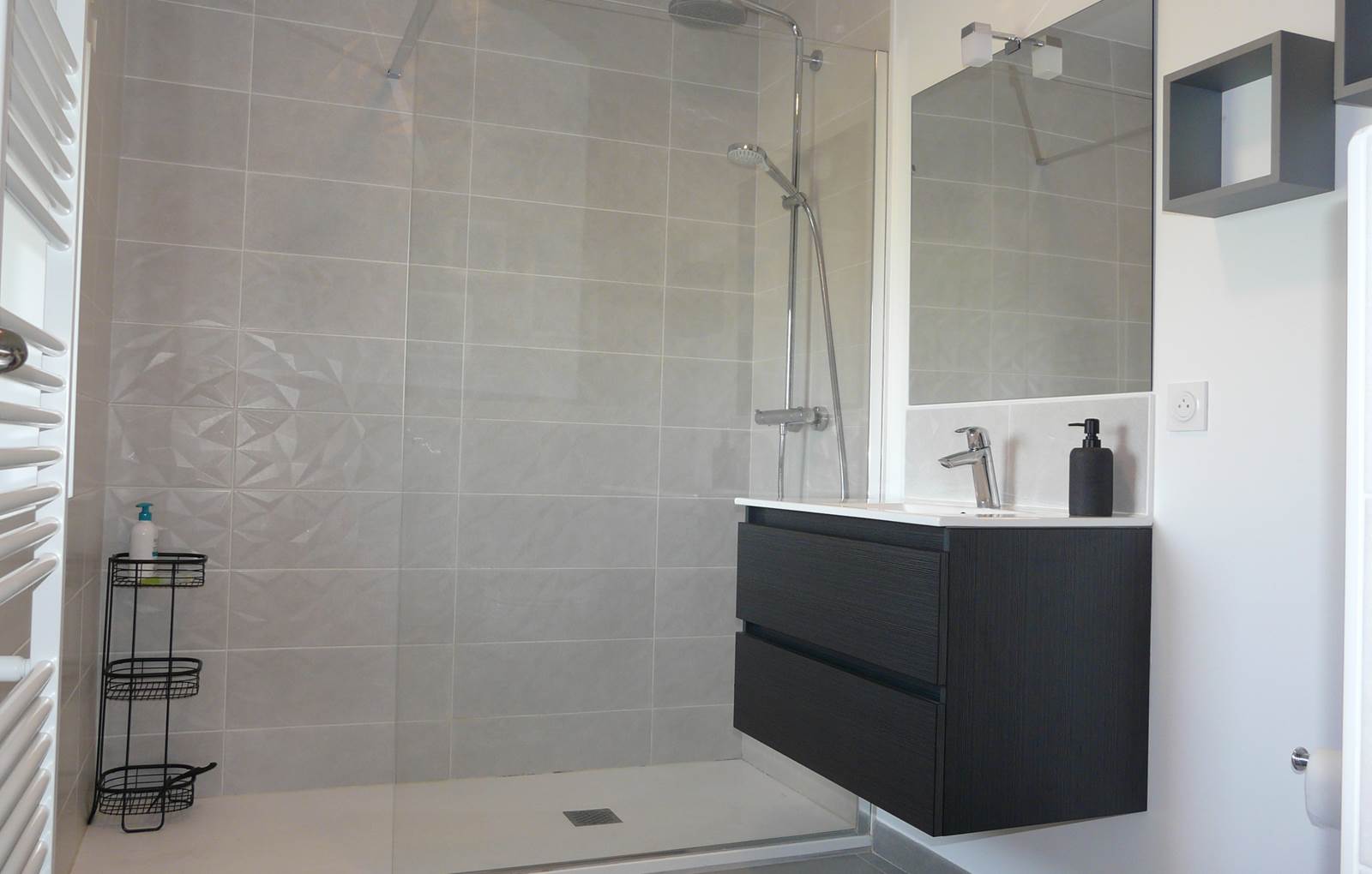 Chambre Merrien - Salle d'eau-carousel