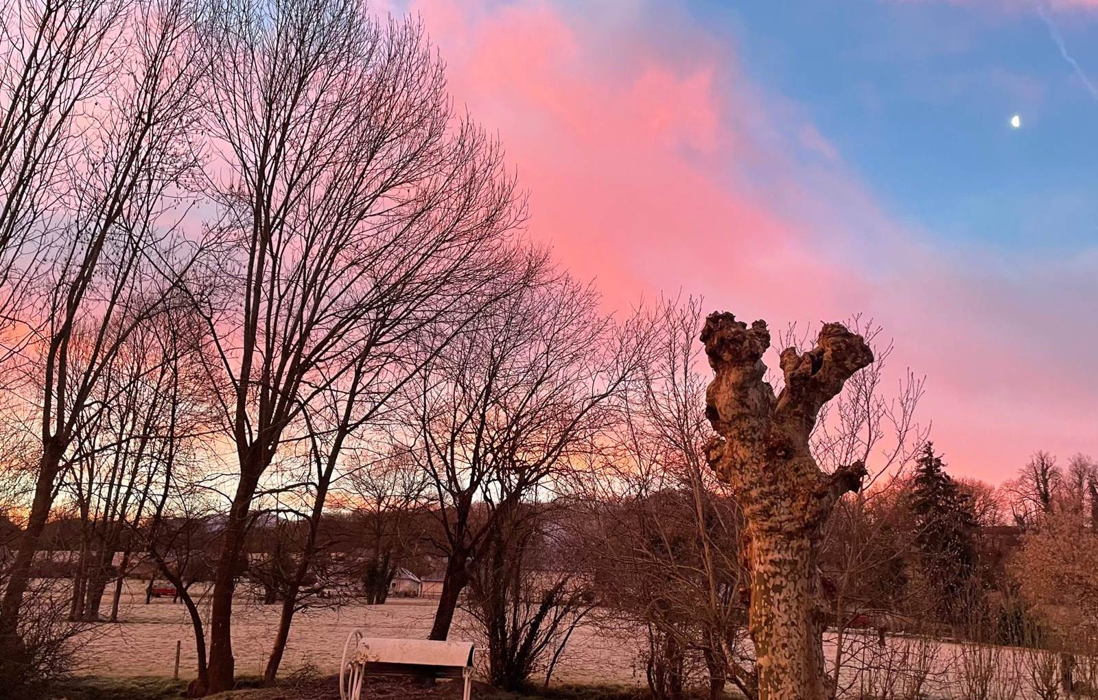 Le lever du soleil un jour d'hiver-carousel