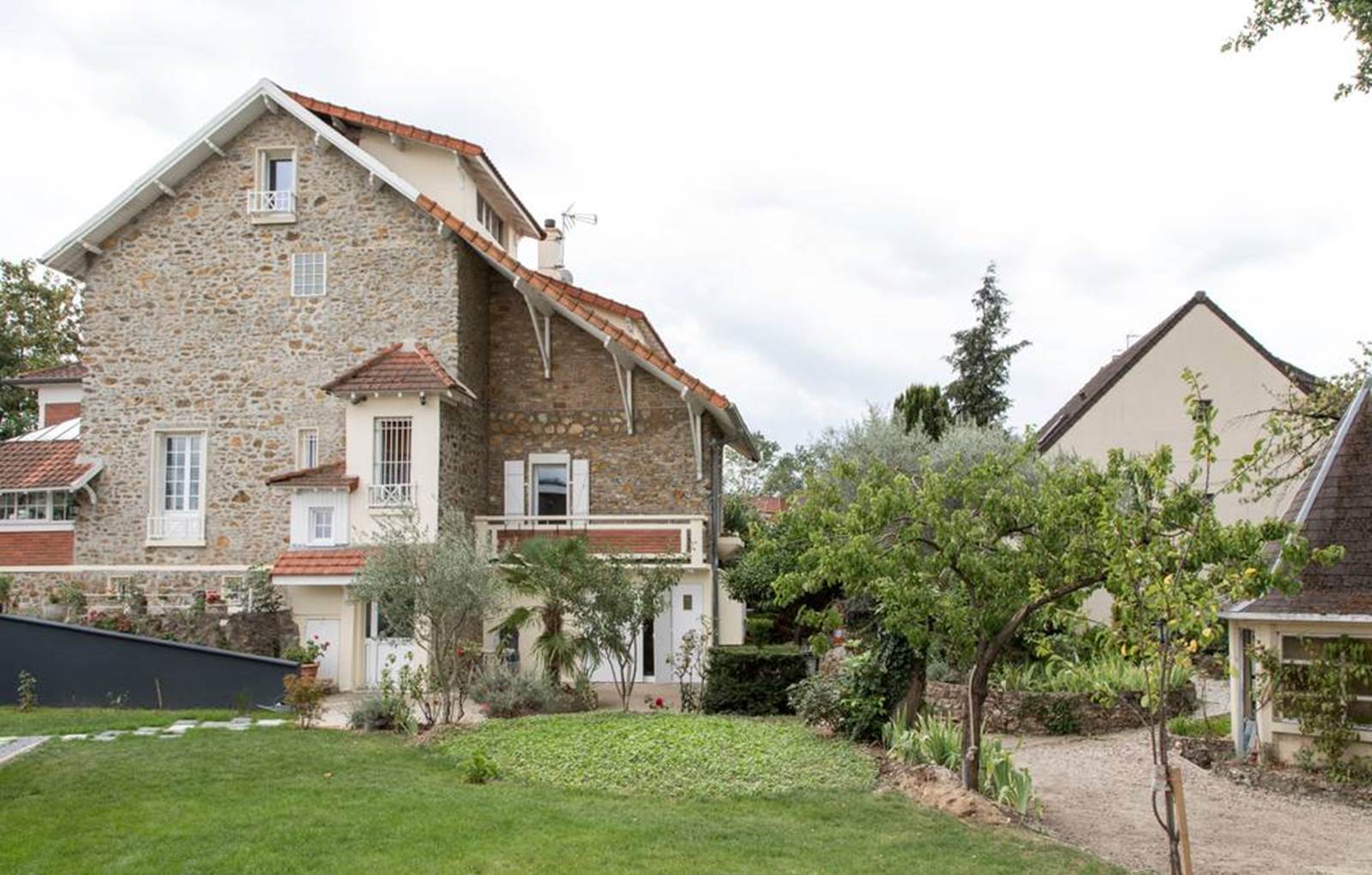 jardin extérieur vue depuis le jardin-carousel