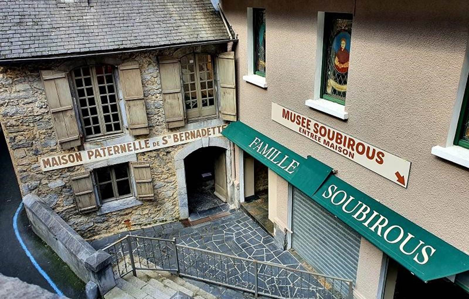 MAISON PATERNELLE DE SAINTE BERNADETTE - La Maison-carousel