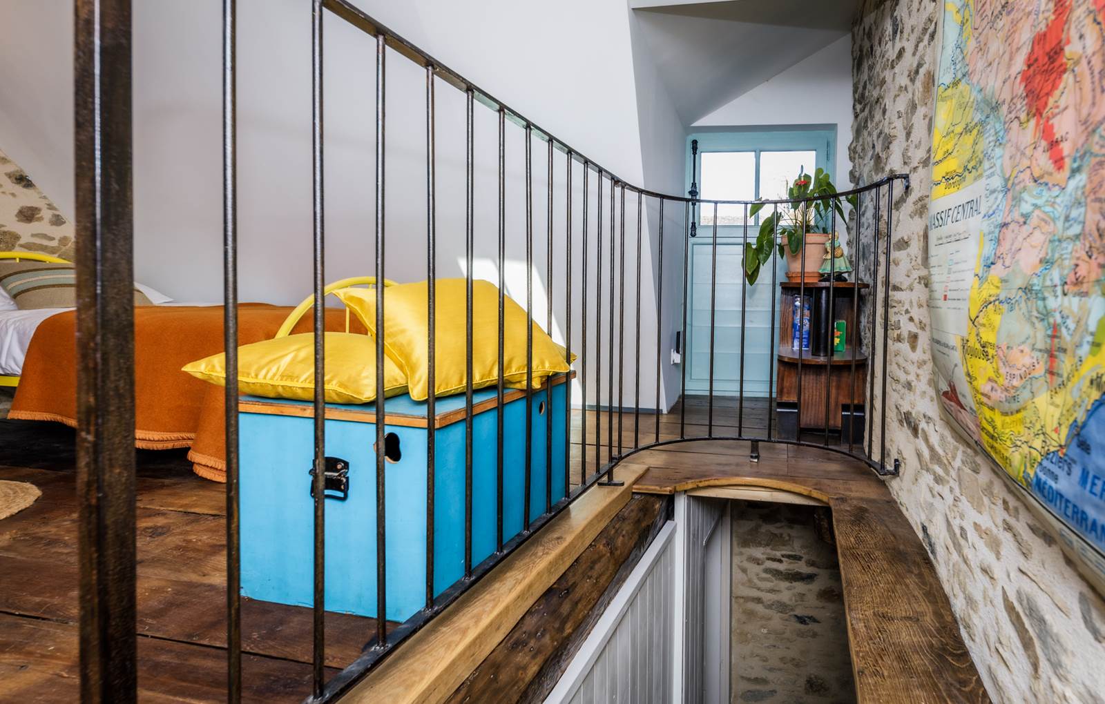 F Grenier 3-carousel