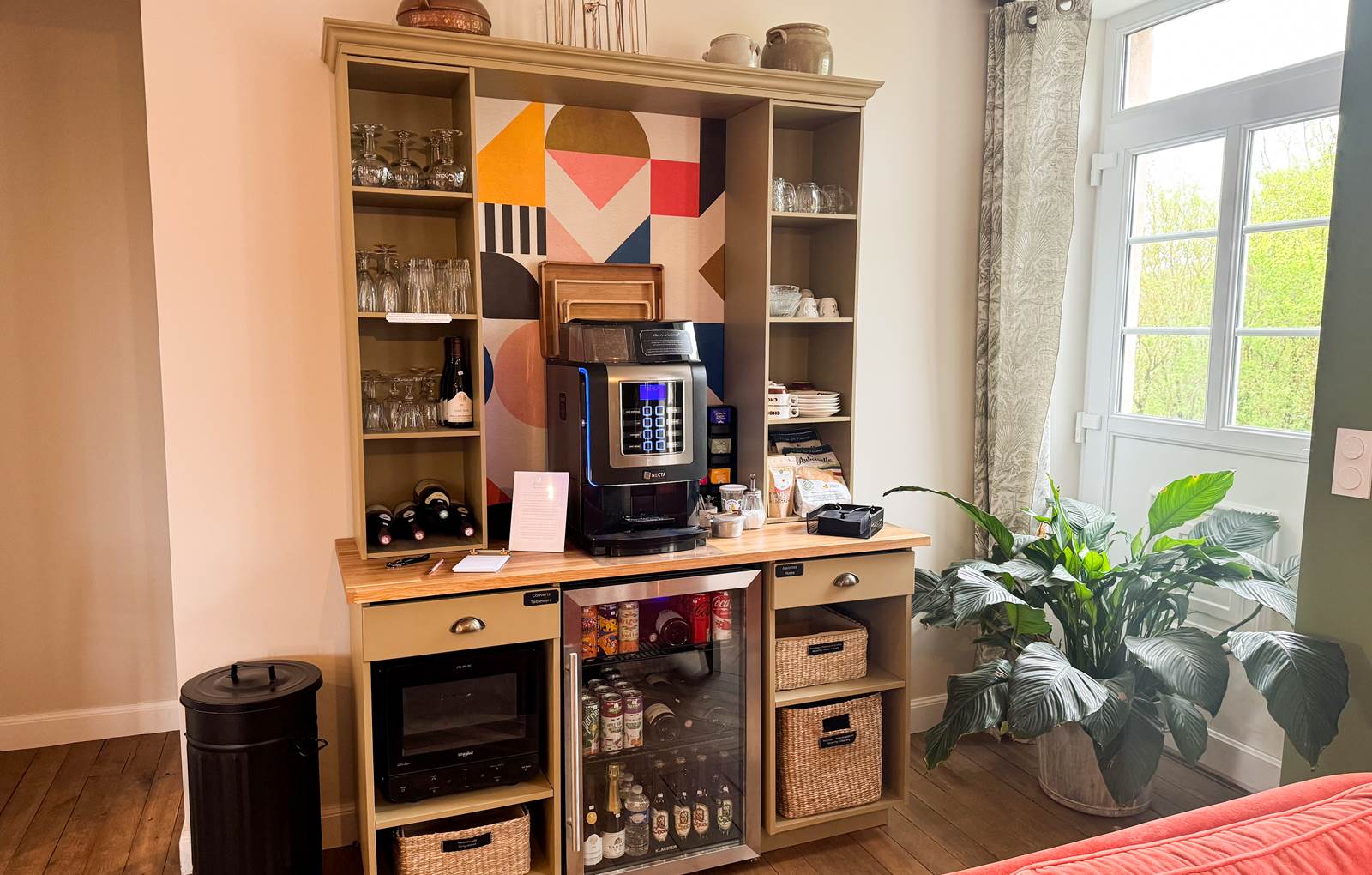 Honesty bar-carousel