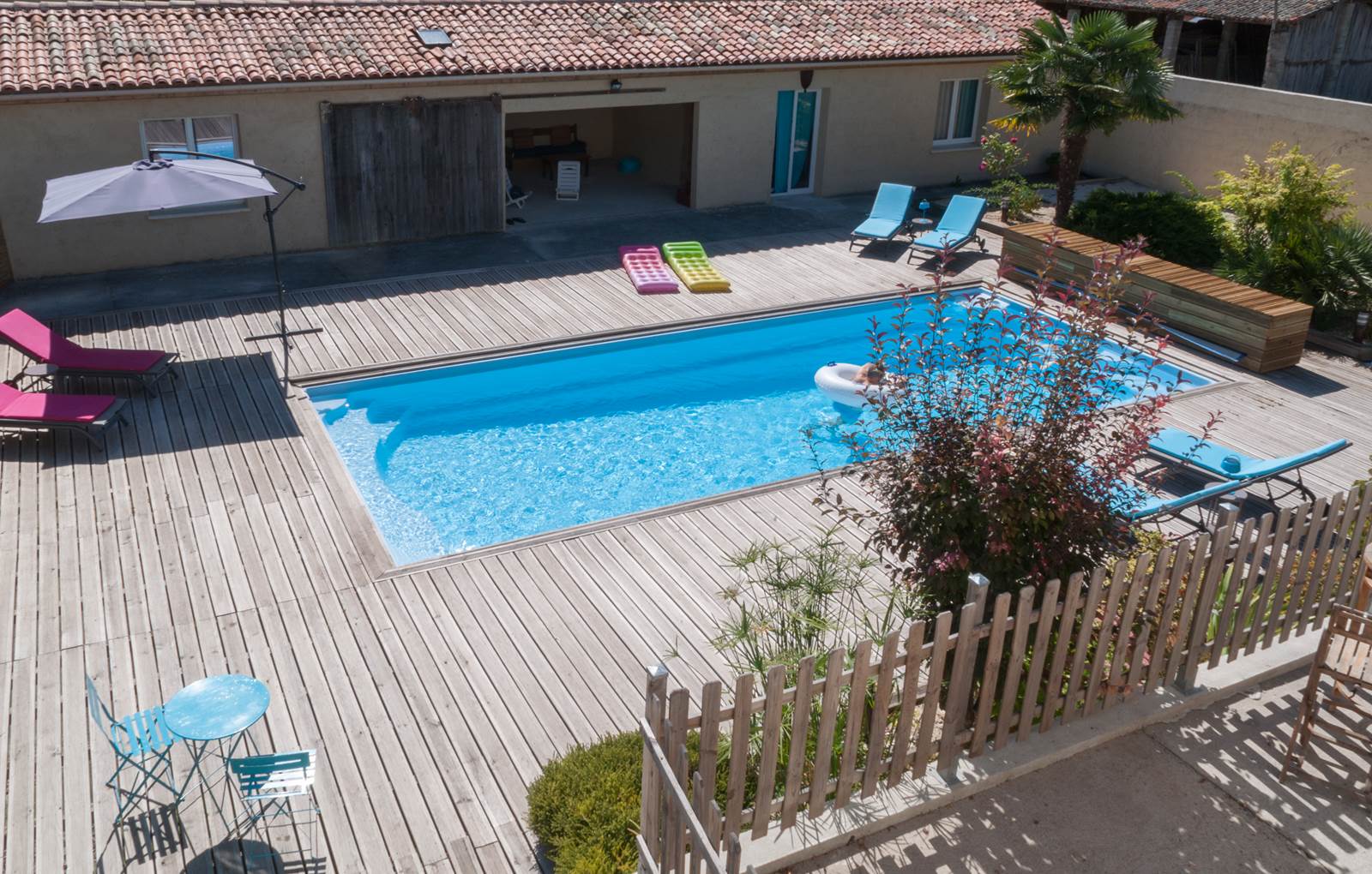 Piscine, transats-carousel