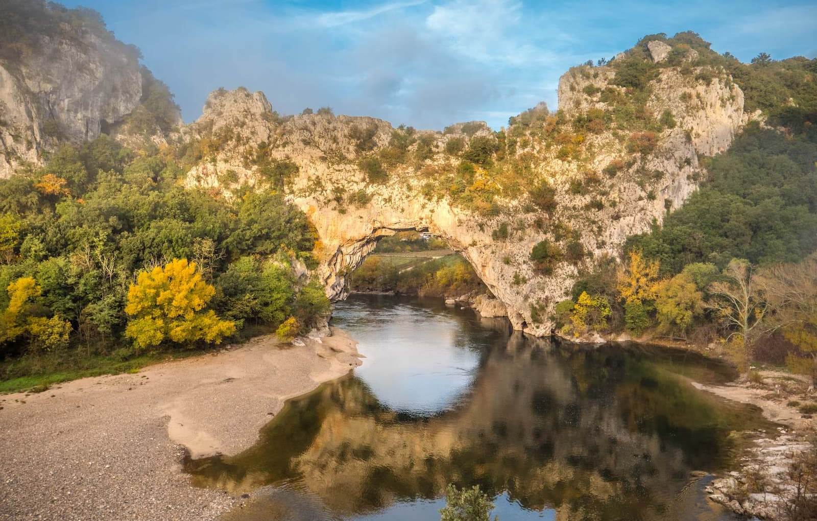 pont-arc-vallon-ardèche-@marinaGeray--carousel