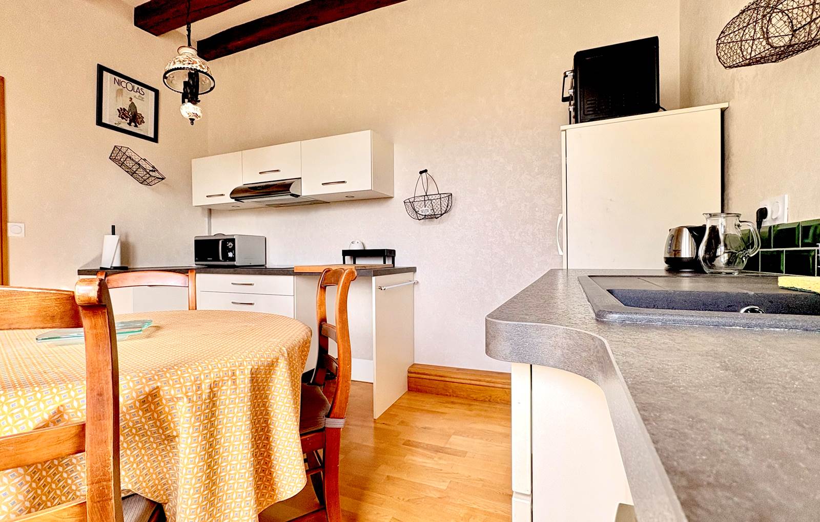 gite-deux-couronnes-chinon-cuisine 2-carousel