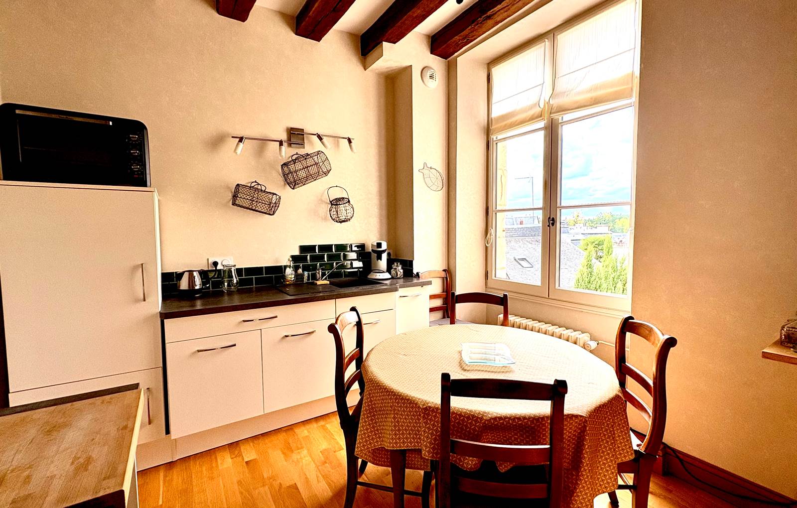 gite-deux-couronnes-chinon-cuisine 3-carousel