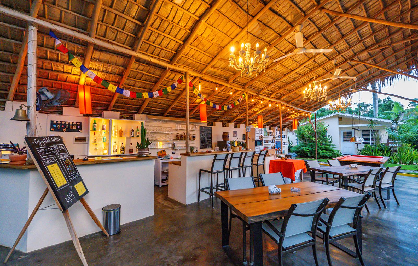 DSCF2323 80pp-carousel