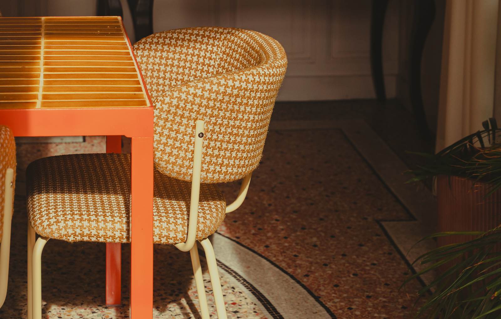 002_AJ_6897_rs_web-carousel