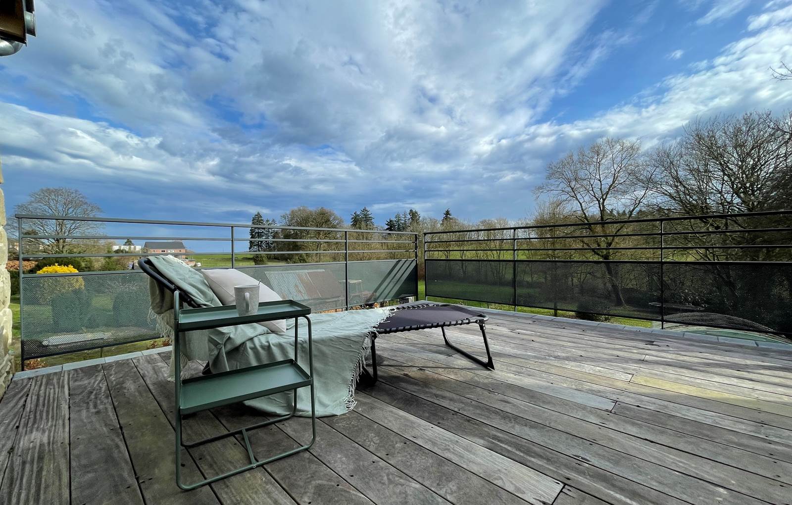 Terrasse du studio de la Grange d'Haversin-carousel