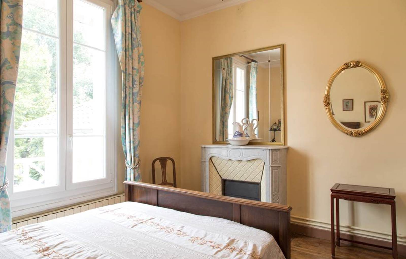 chambre secondaire cheminée-carousel