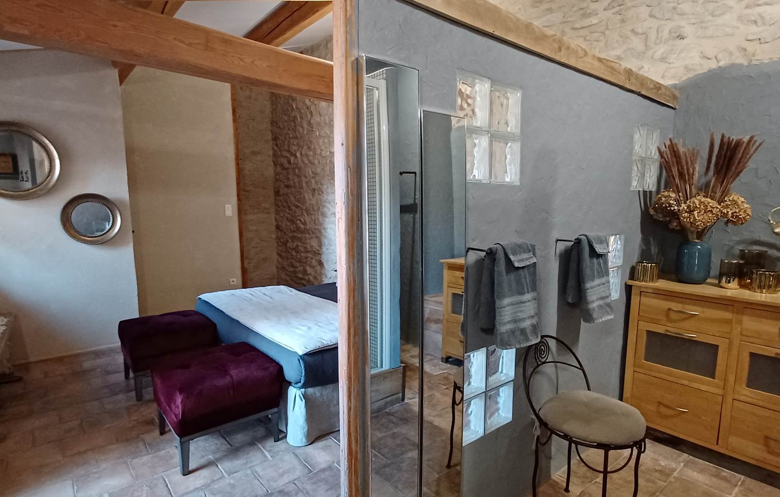 suite parentale gite Le Murier-carousel