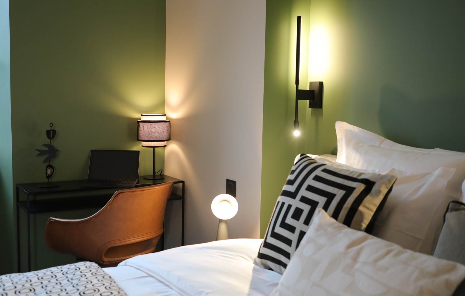 APPART HOTEL  (369)-carousel