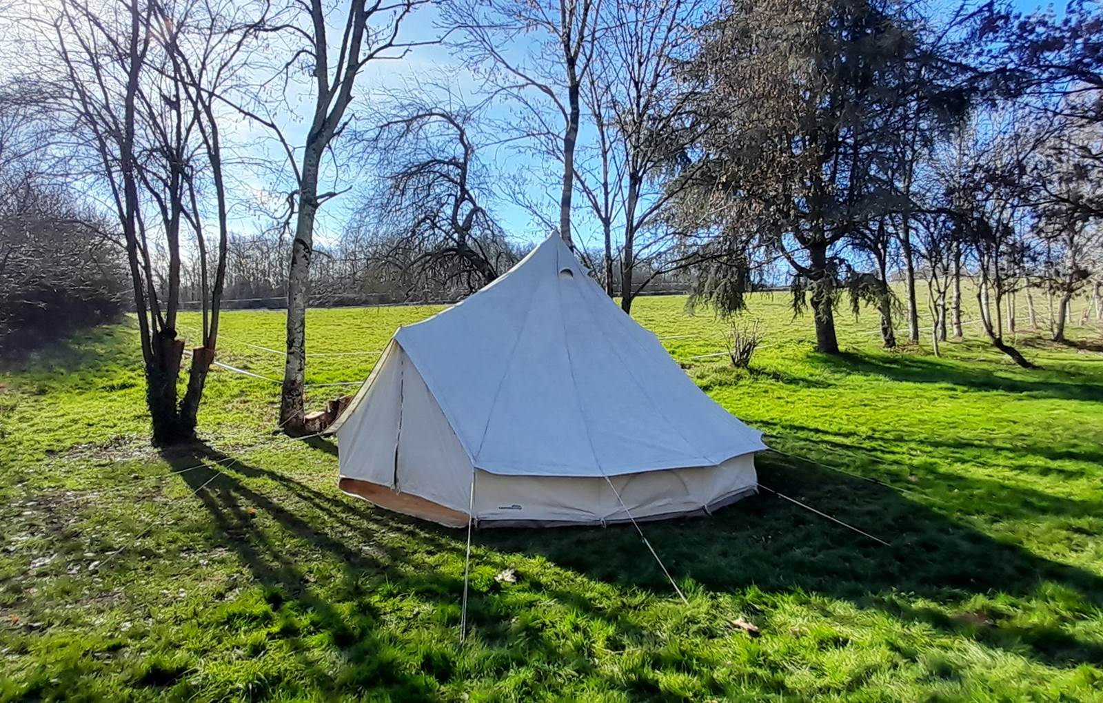 Domaine_de_Calabel©_Pouylebon_vacances_piscine_gers_tipi_insolite-carousel