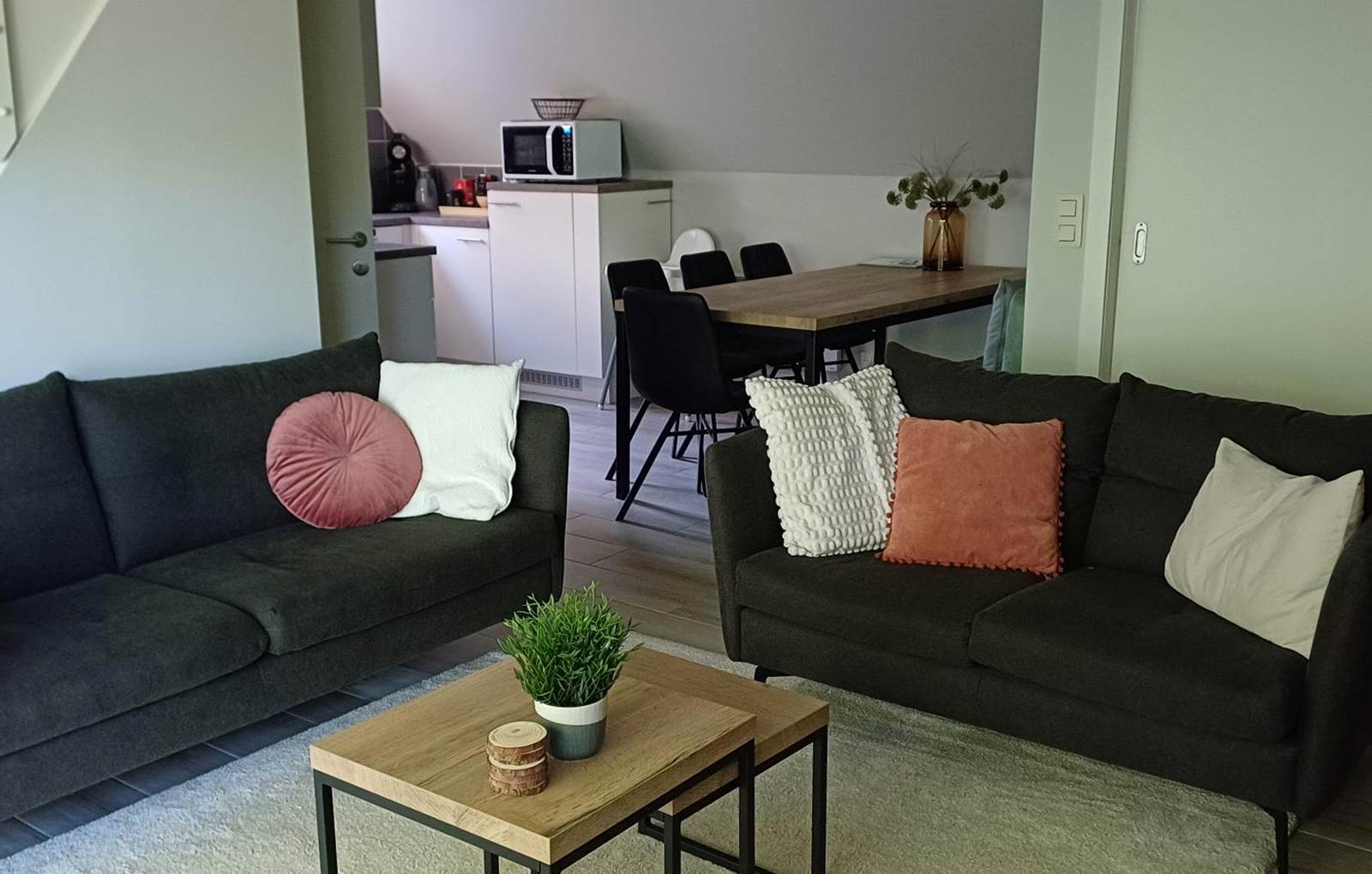 20240625_190051-carousel