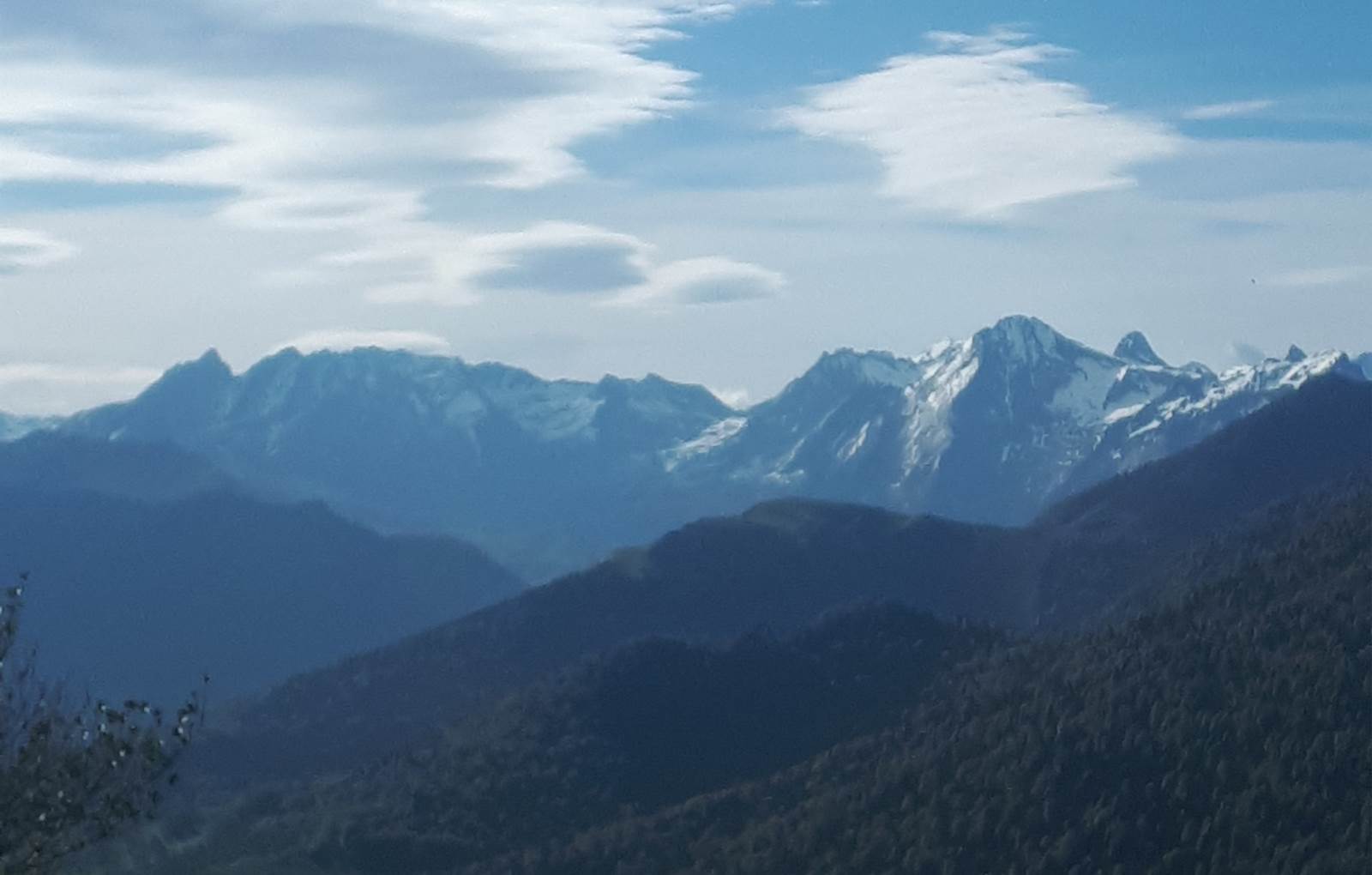 Nos Pyrénées sont belles balade en montagne-carousel