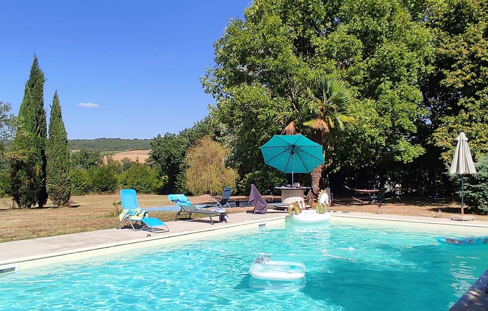 Domaine les Garrigues Piscine-carousel