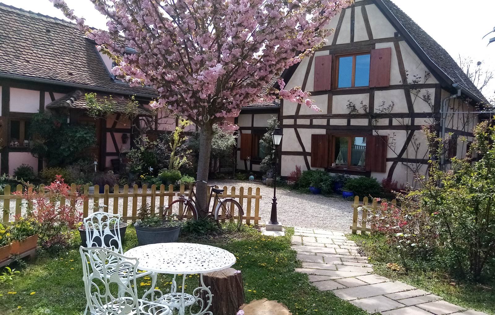 HISSELE_Maison alsacienne à colombages-carousel