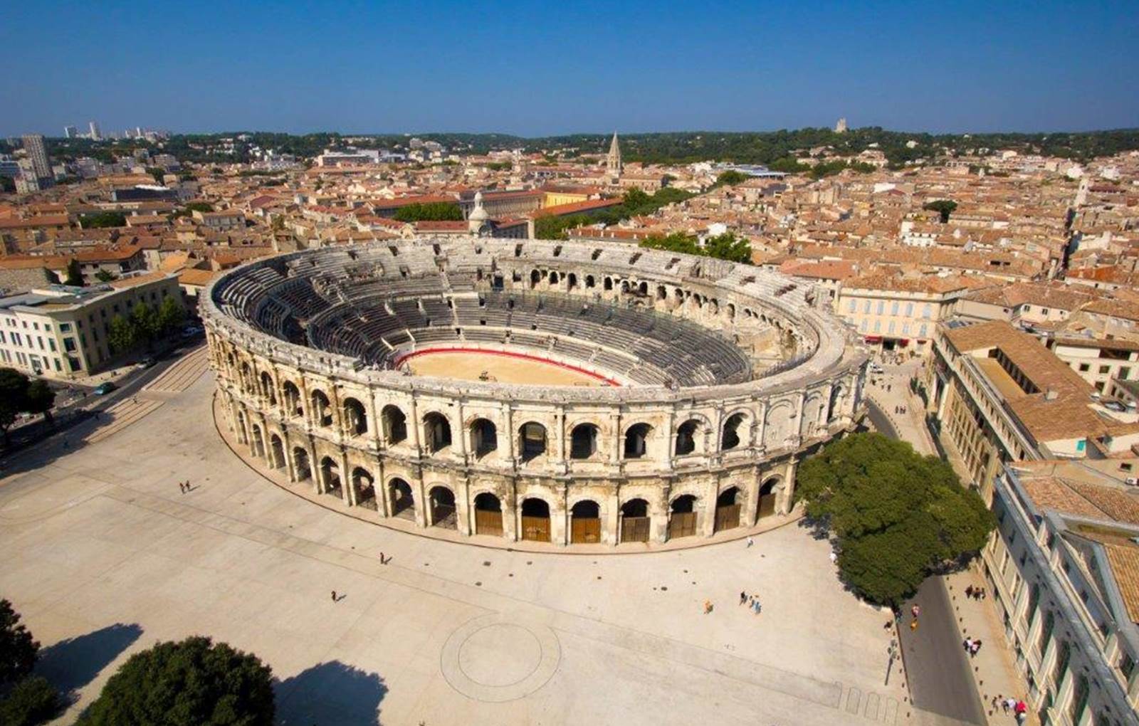 Les arènes de Nîmes-carousel