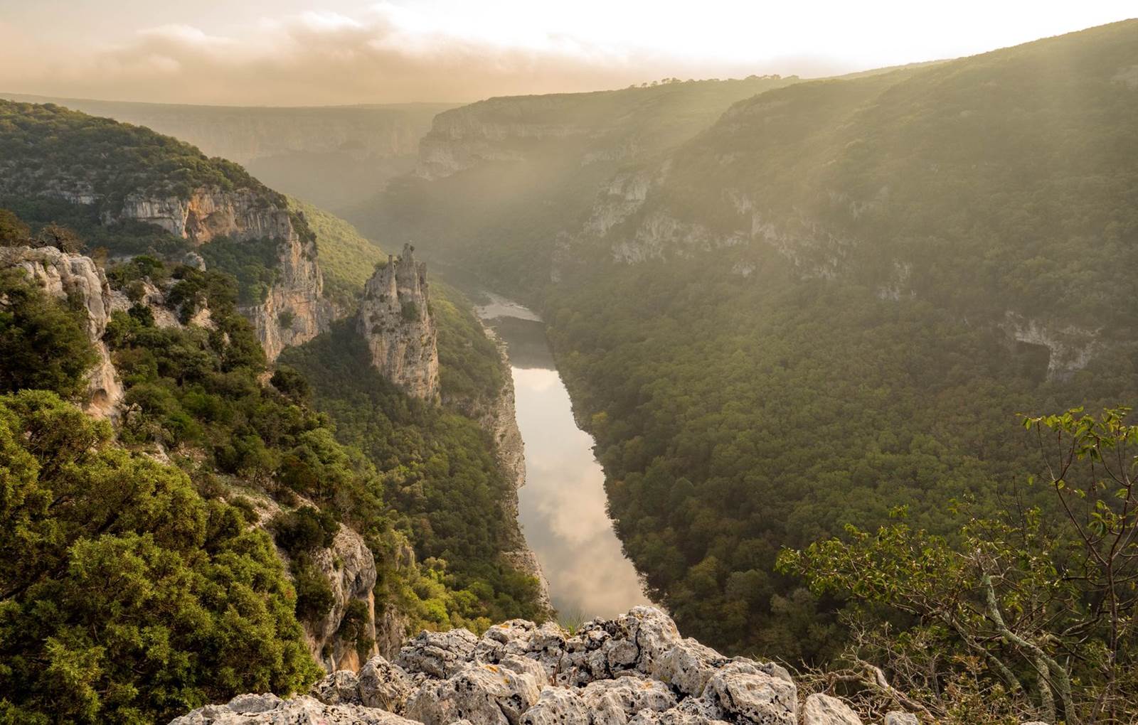 Belve´de`re de la Madeleine Gorges de l'Arde`che (24) © Marina Geray (1)-carousel