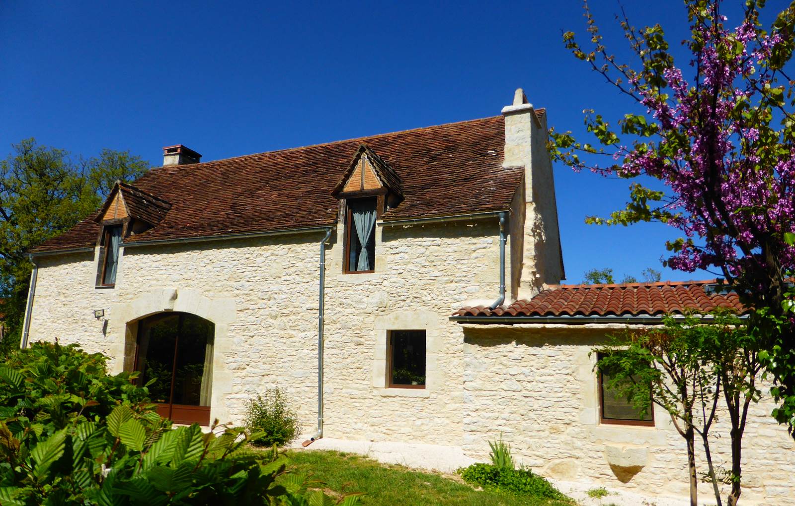 Maison Le Causse et sa pierre du Périgord-carousel
