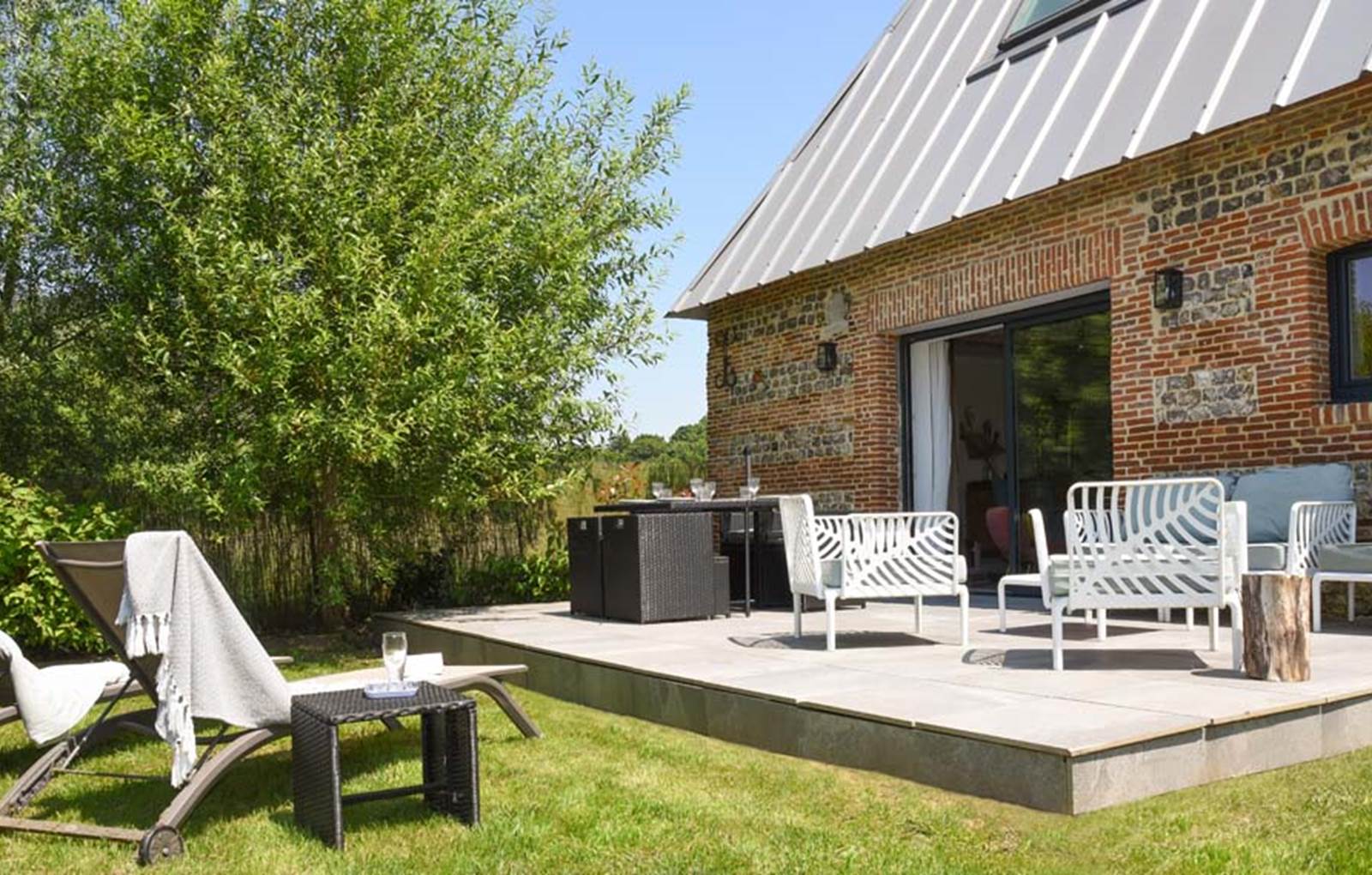 #ClosSaintJoseph_Gite les Ecuries_vue sur terrasse-carousel