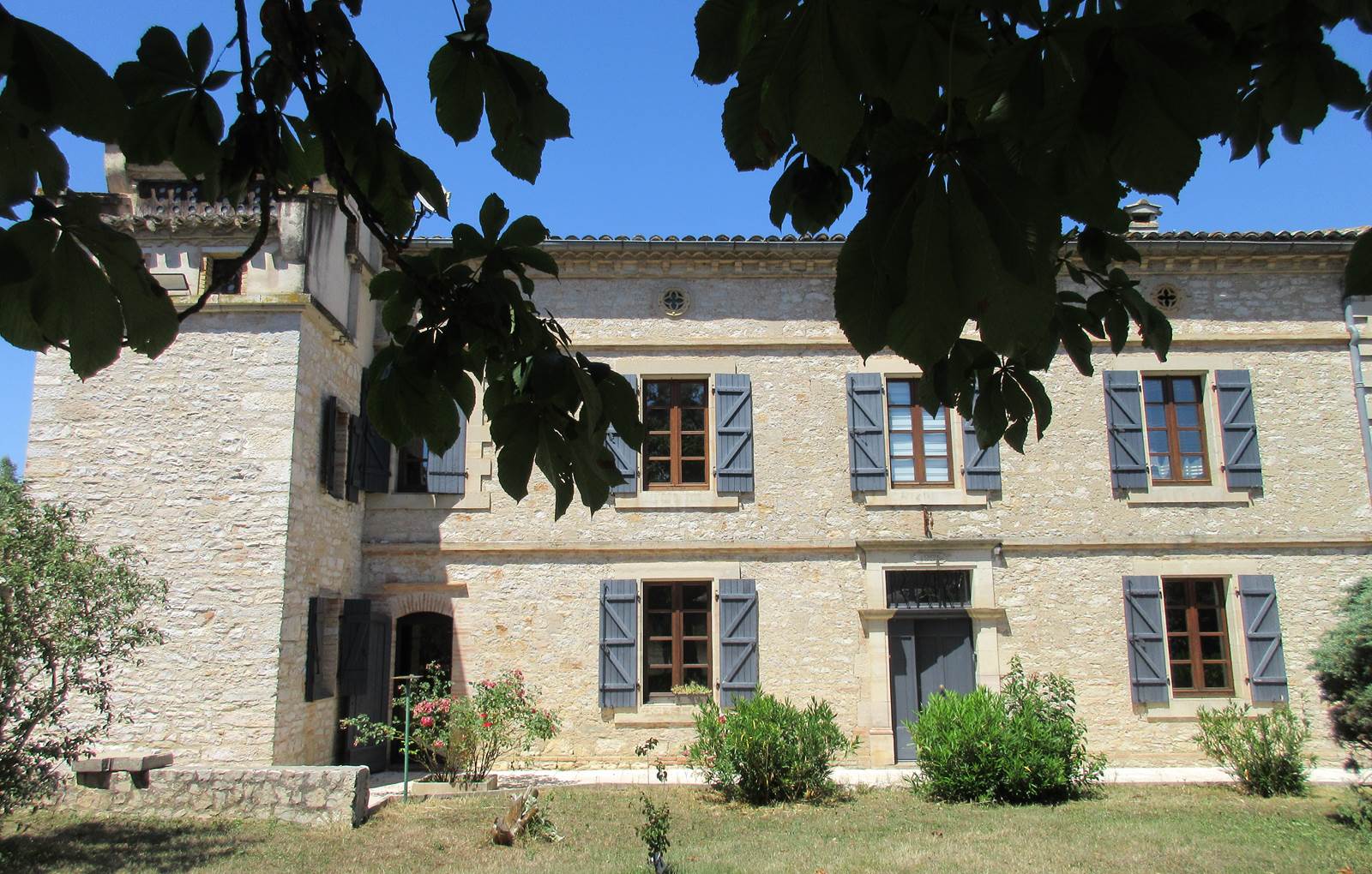 Domaine les Garrigues-carousel